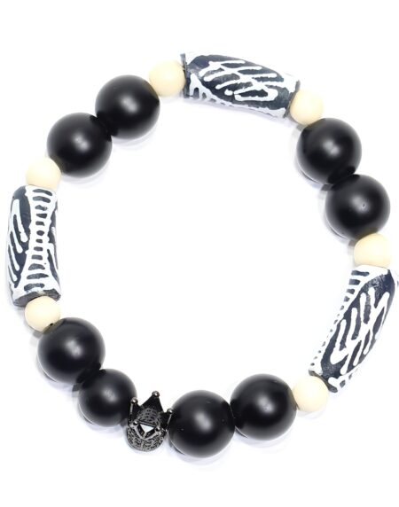 Bracelets black and white